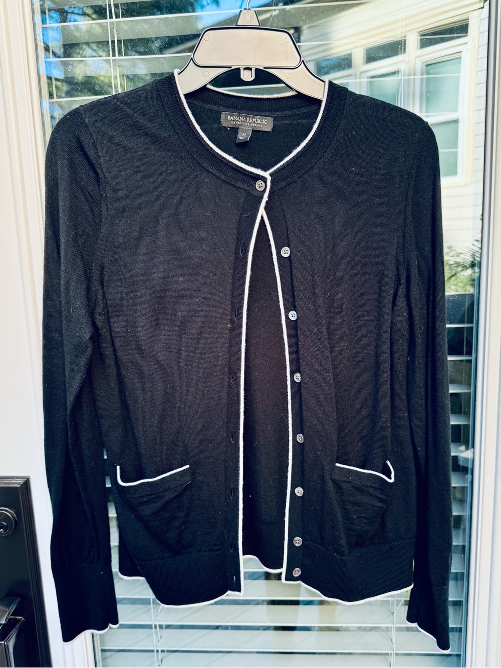 Banana Republic 🩶 Black Cardigan with White Piping, women’s size medium